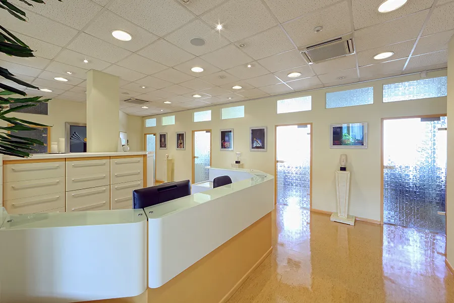 Arztpraxis - Figo Gmbh, Gewerbearchitektur, Revitalisierung und Innenausbau